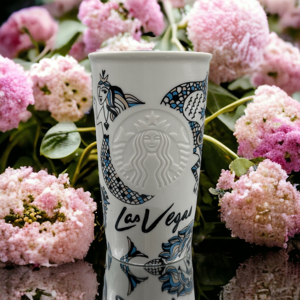MINT CONDITION Starbucks Las Vegas Siren Cards Print Ceramic Travel Tumbler